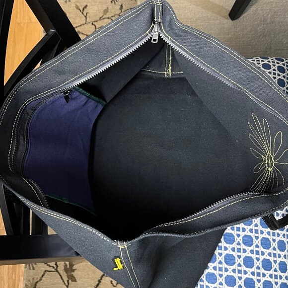 Black/Yellow Daisy Large Tote by Nautilos - Authentic - Picture 12 of 16